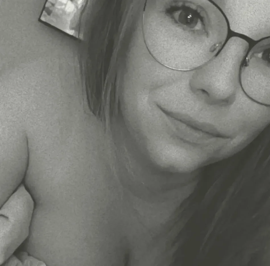 Elena, 29