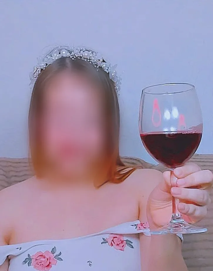 Emma, 28
