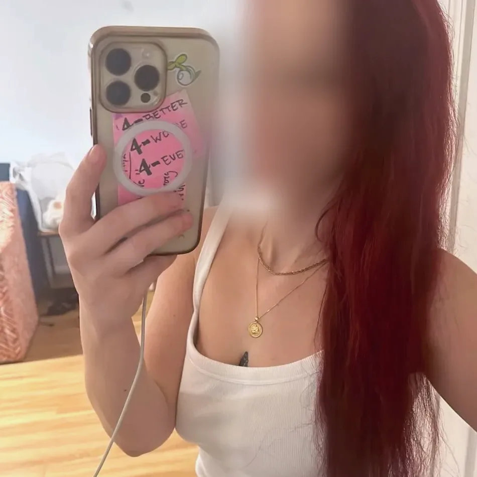 Marina, 28