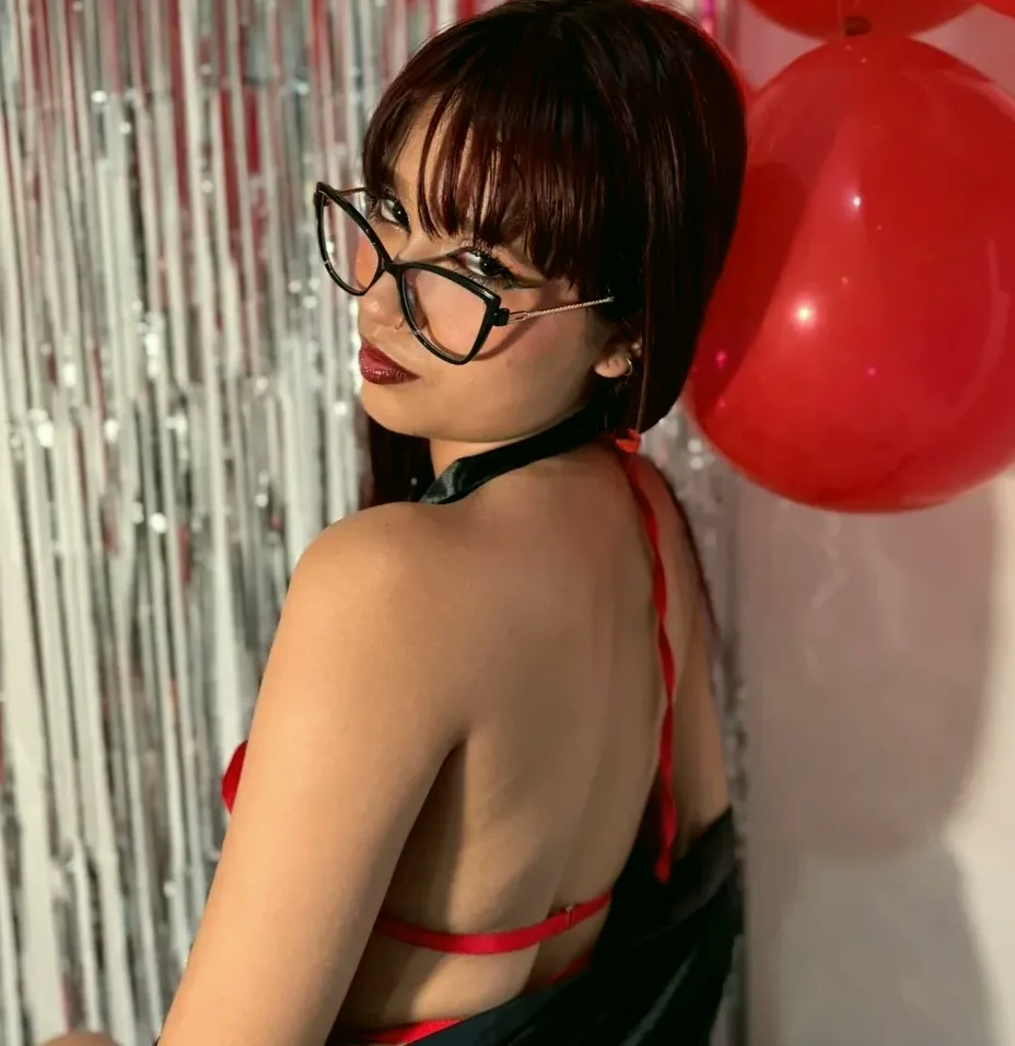 Miriam, 18