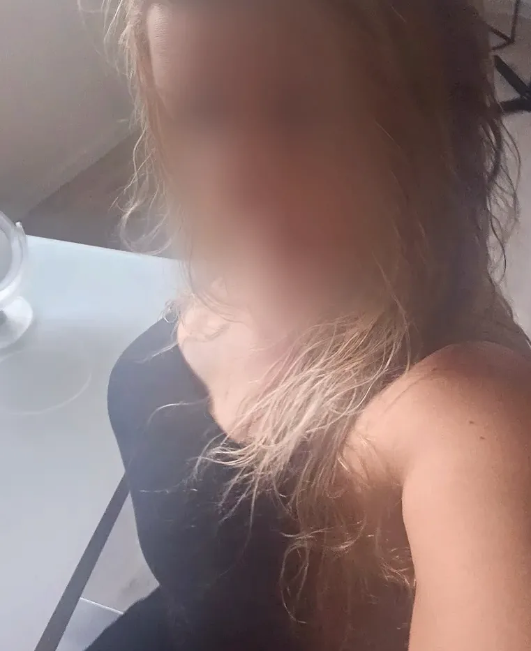 Nina, 31