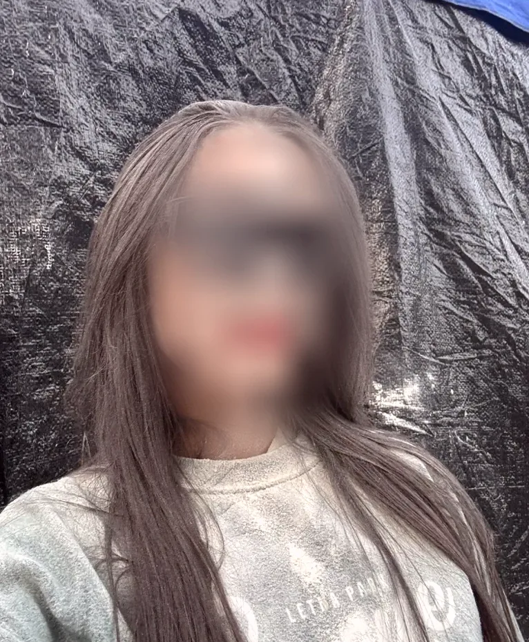 Stefanie, 23