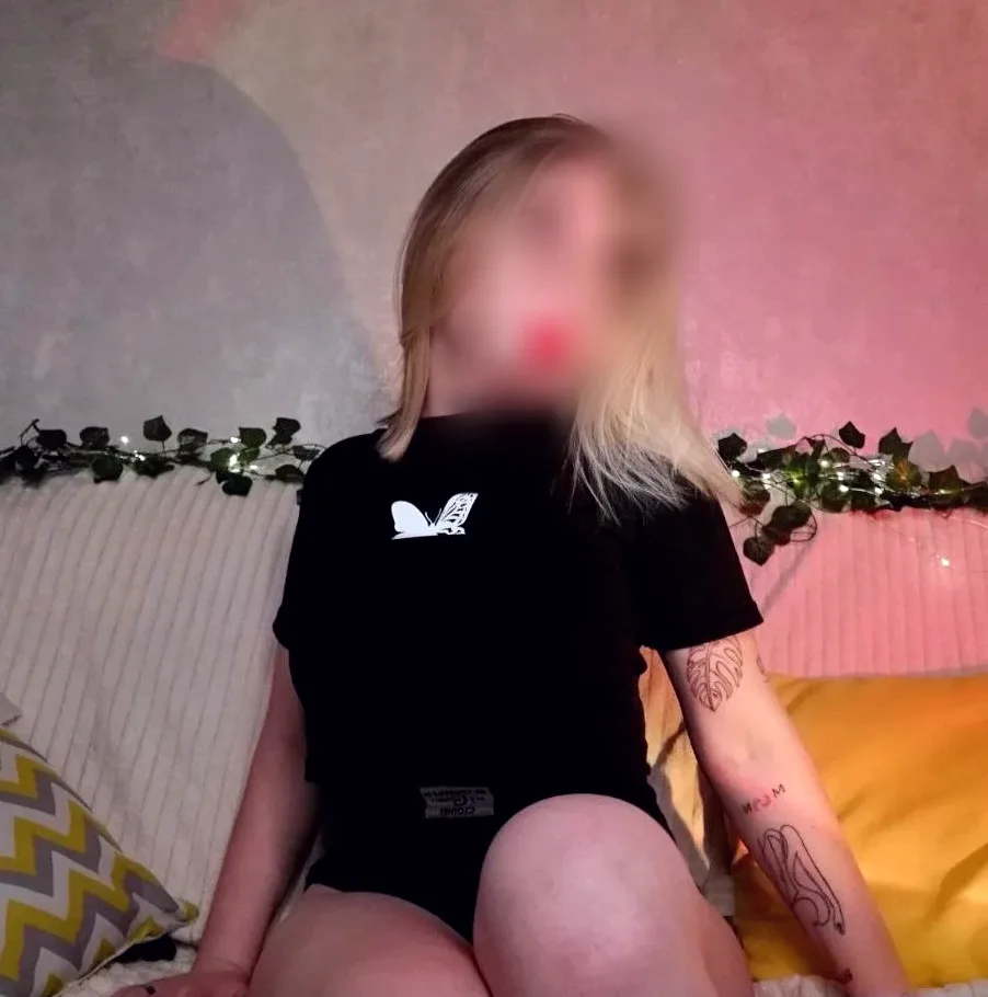 Wiebke, 22